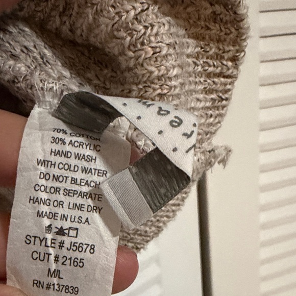 Textured Cable Knit Racerback Crop Tank - Beige - Picture 2 of 2